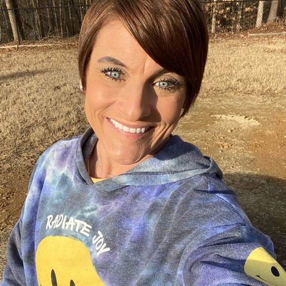 Meet your Posher, Amanda - Picture 4 of 4